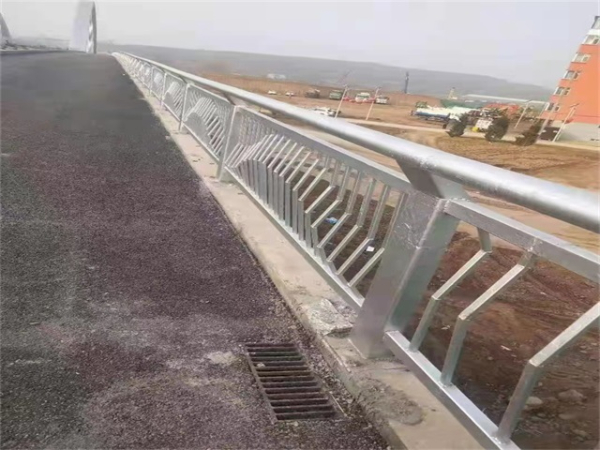 橋梁欄杆